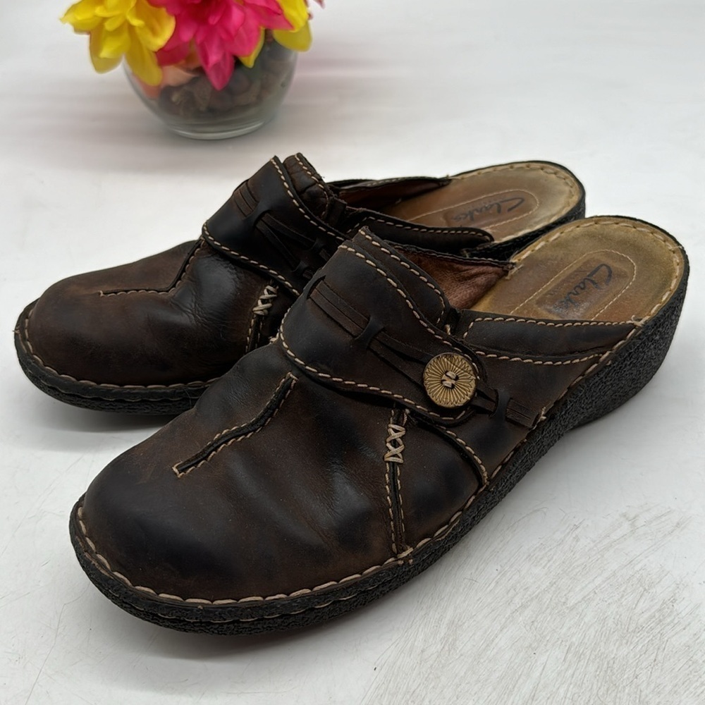 Clarks Artisan Dark Brown Slip On Mule Size 9 CM5456C